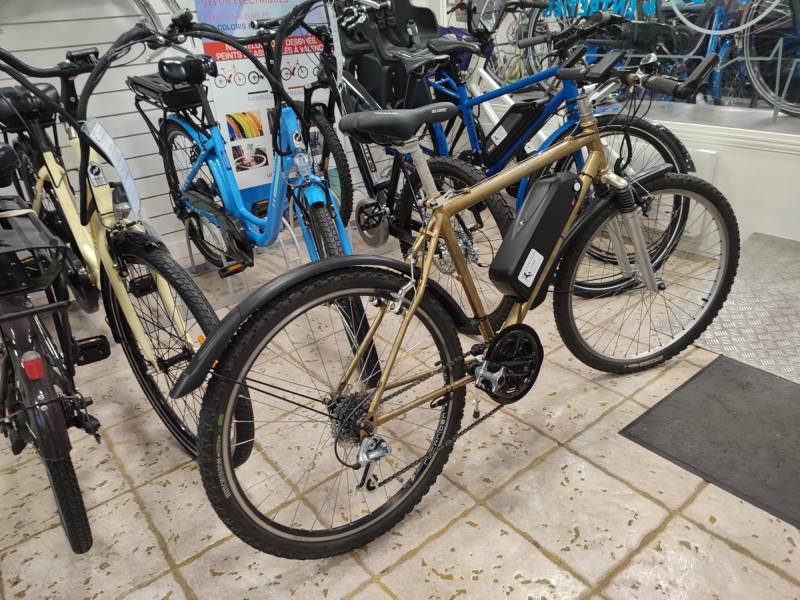 VTT Gitane à assistance électrique d'occasion en magasin de vélo à Lyon