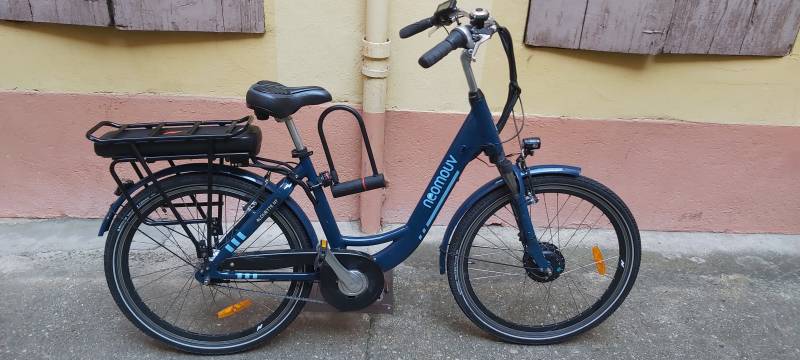 Vélo électrique urbain NEOMOUV Carlina bon état et pas cher à Lyon