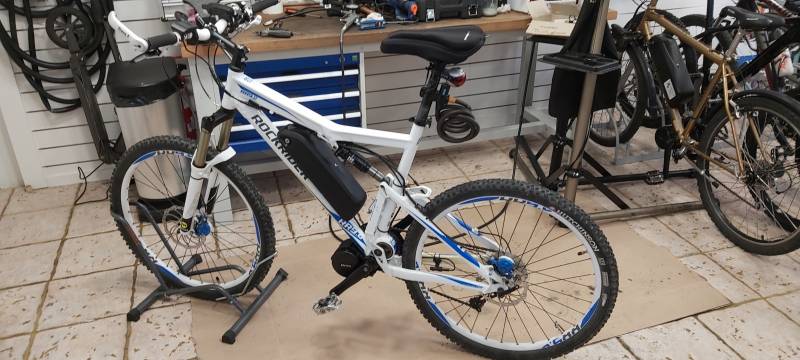 Electrification VTT tout suspendu Rockrider avec moteur Bafang à Lyon 4