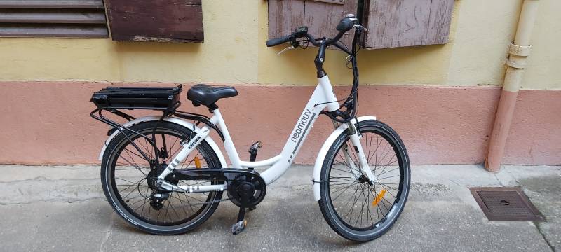 Vélo électrique urbain NEOMOUV Carlina Altus 7 comme neuf et pas cher à Lyon